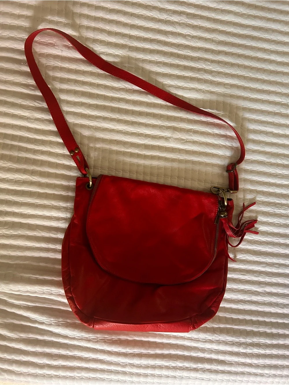 Red Leather Hobo Crossbody Shoulder Bag - Sleek Everyday Style